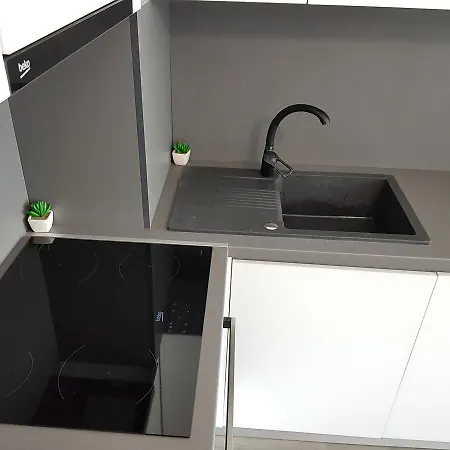 Apartment Oneofour Premium Grand Park